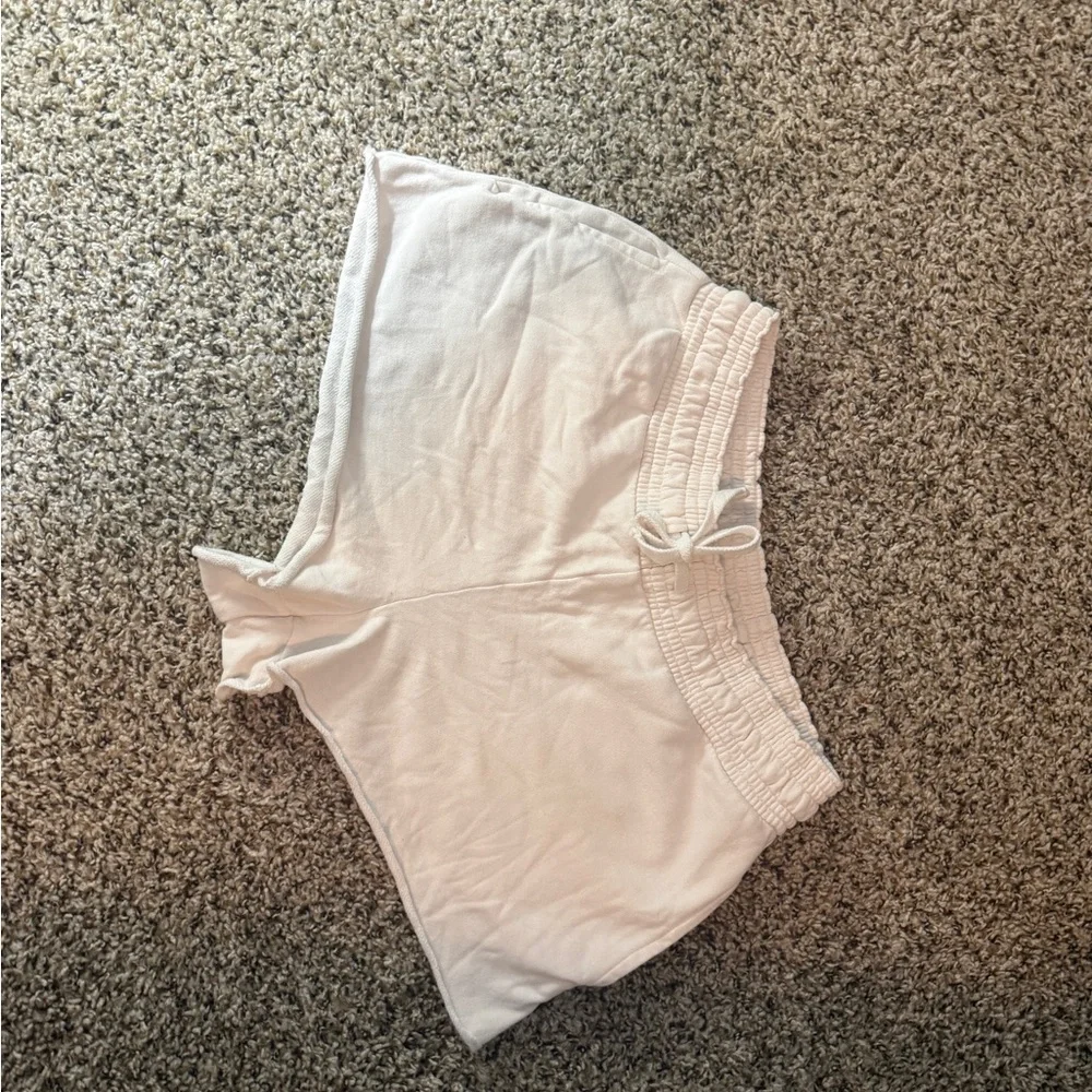 American Eagle Outfitters Cream Athletic Shorts - Picture 5 of 8